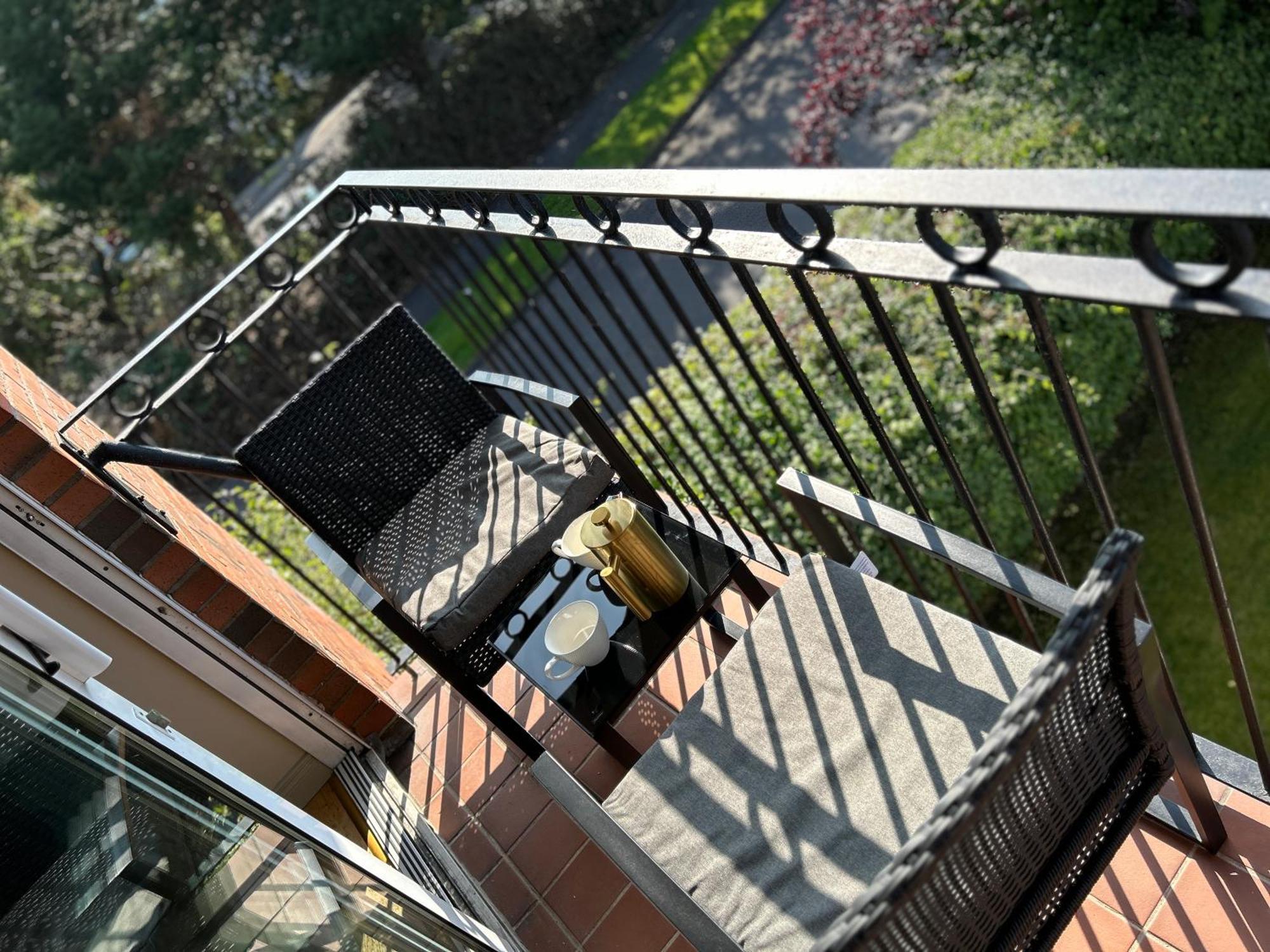Belfast - Relax & Unwind In Our Skyline Retreat - 3 Bedroom Apartment With Parking Buitenkant foto