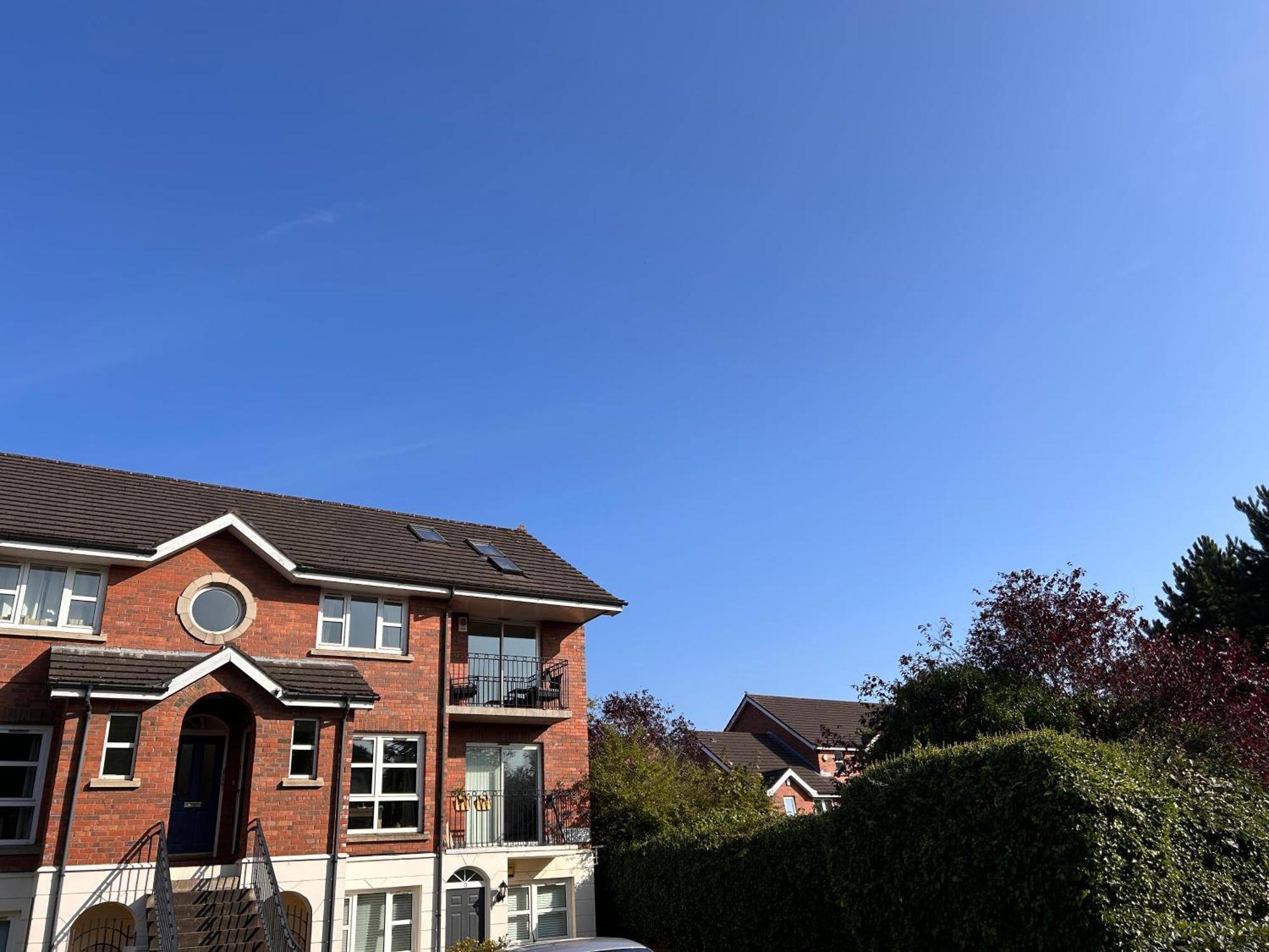 Belfast - Relax & Unwind In Our Skyline Retreat - 3 Bedroom Apartment With Parking Buitenkant foto